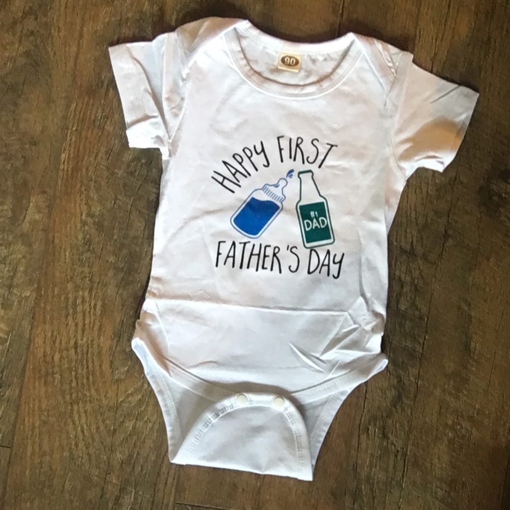 🐢 Happy 1st Father’s Day Onesie Size: 18-24 month